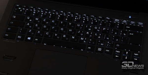  Fujitsu LifeBook U904: keyboard backlight 