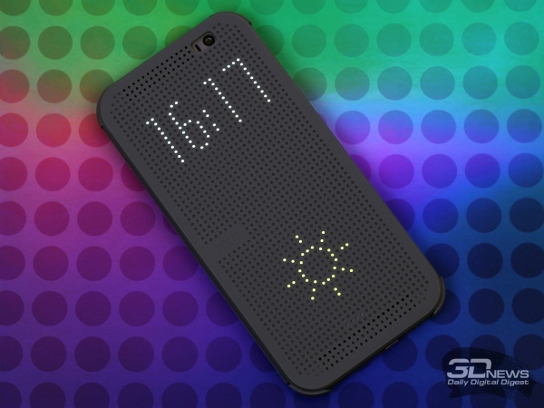  HTC One M8 with HTC Dot View cover 