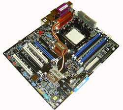  Asus A8N32-SLI Deluxe 